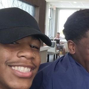 Meet your Posher, Malik